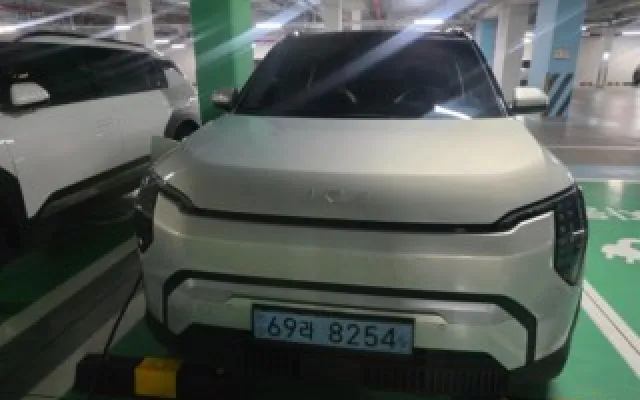 EV3롱레인지 중고차 EV3 스탠다드 매물 사진 4 - 2024/10 55,403km