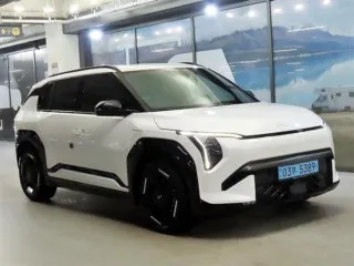 EV3롱레인지 중고차 매물 사진 7 - 2024년 82,186km 3,280만원