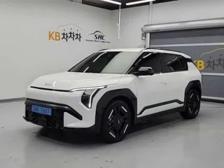 EV3롱레인지 중고차 매물 사진 1 - 2025년 8,726km 4,030만원